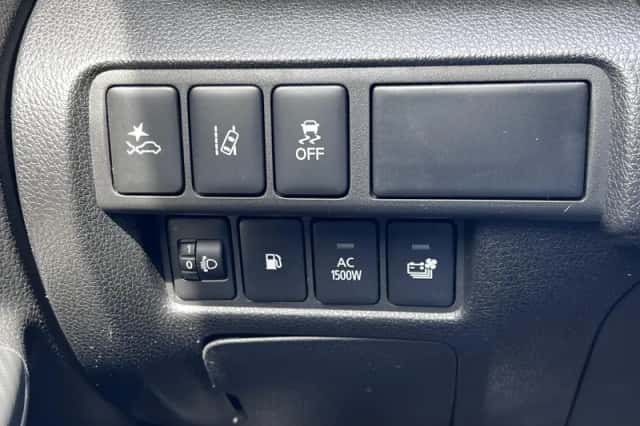 Mitsubishi Eclipse Cross (2023) thumbnail 11