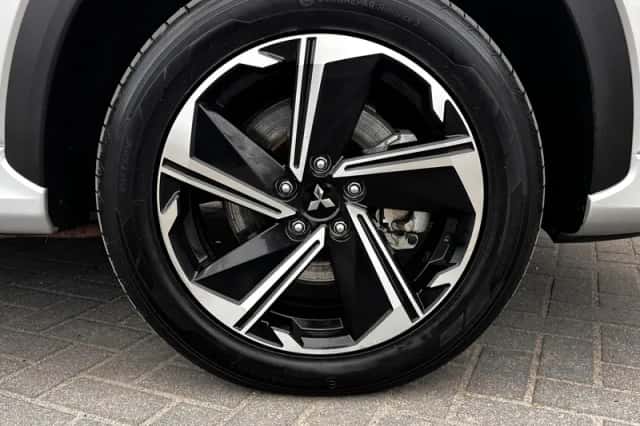 Mitsubishi Eclipse Cross (2023) thumbnail 14