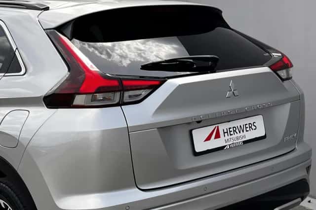 Mitsubishi Eclipse Cross (2023) thumbnail 42
