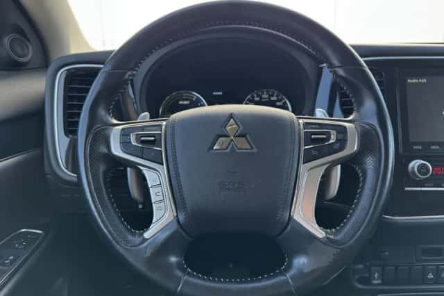 Mitsubishi Outlander (2021) thumbnail 34