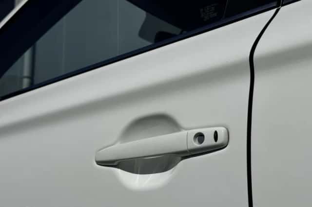 Mitsubishi Outlander (2021) thumbnail 40