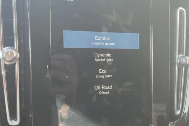Volvo XC40 (2020) thumbnail 30