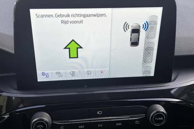 Ford Kuga (2022) thumbnail 39