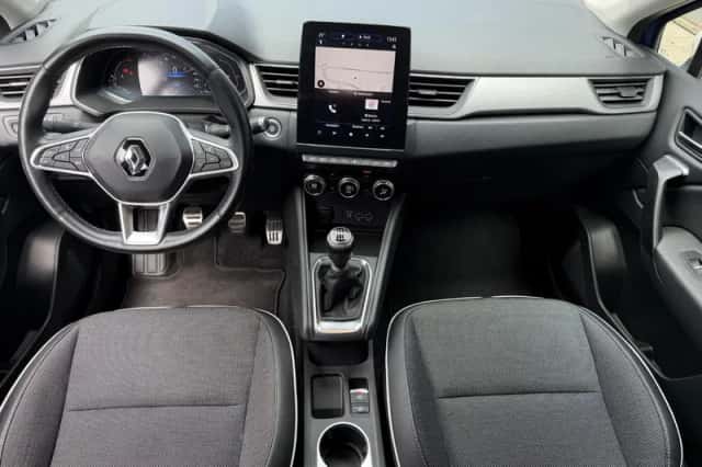 Renault Captur (2021) thumbnail 2