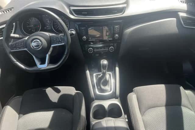 Nissan Qashqai (2021) thumbnail 2