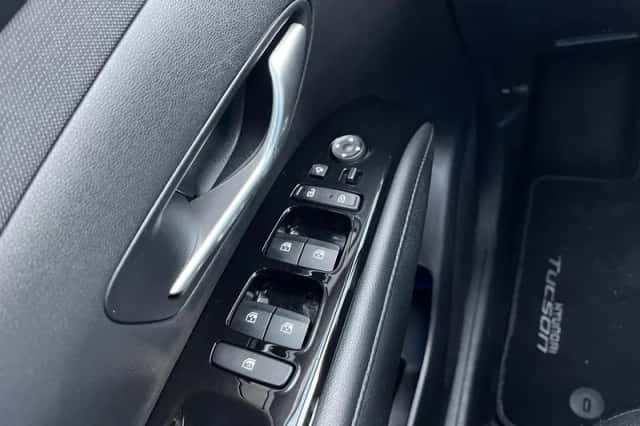 Hyundai Tucson (2021) thumbnail 10