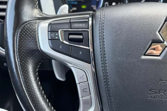Mitsubishi Outlander (2021) thumbnail 11