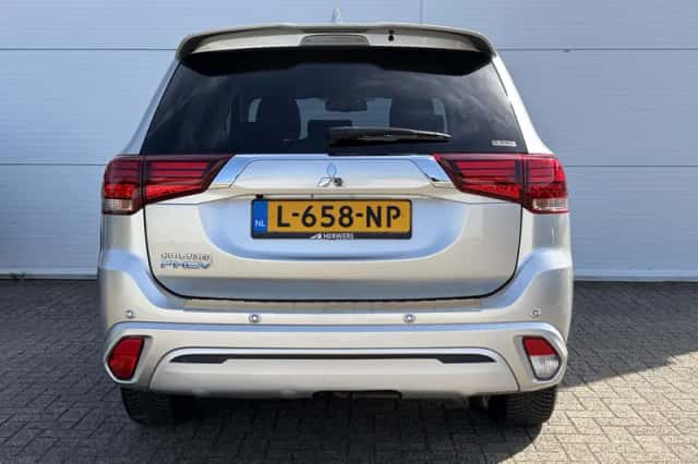 Mitsubishi Outlander (2021) thumbnail 29