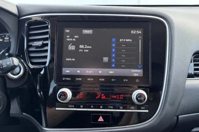 Mitsubishi Outlander (2021) thumbnail 34