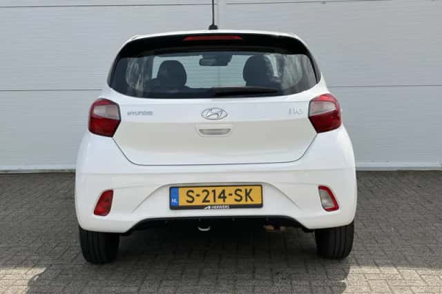 Hyundai i10 (2023) thumbnail 18