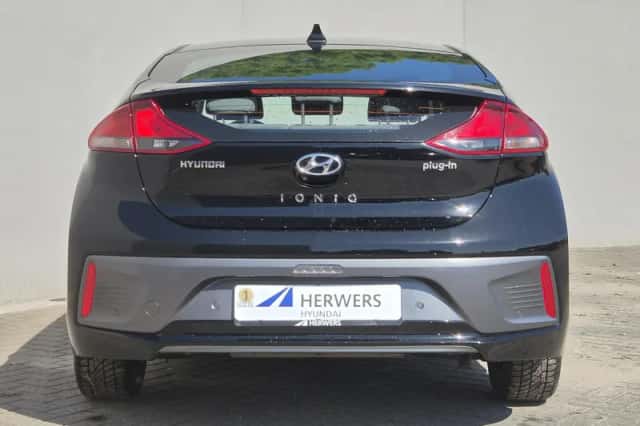 Hyundai Ioniq (2021) thumbnail 24
