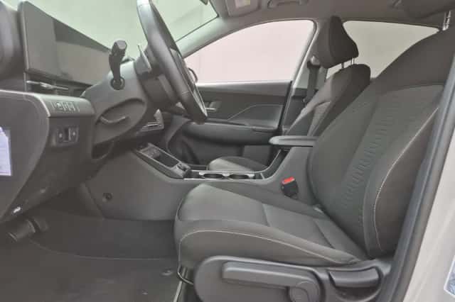 Hyundai Kona (2024) thumbnail 9
