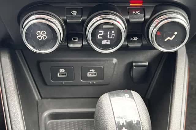 Dacia Duster (2022) thumbnail 11