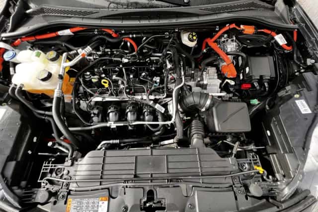 Ford Kuga (2023) thumbnail 56