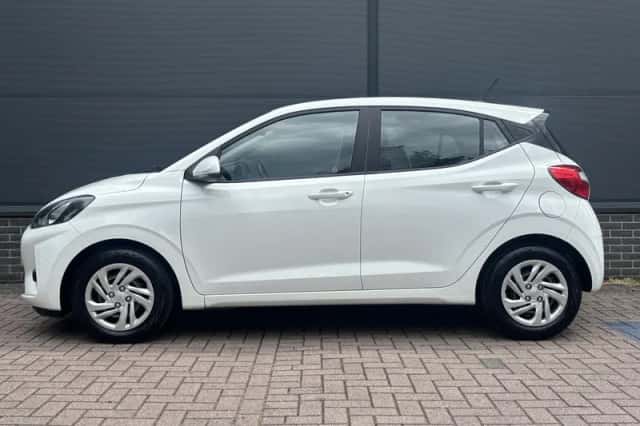Hyundai i10 (2022) thumbnail 9