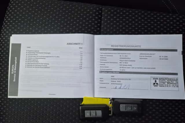 Mitsubishi Outlander (2021) thumbnail 7