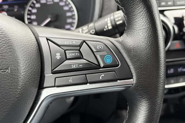 Nissan Juke (2023) thumbnail 9