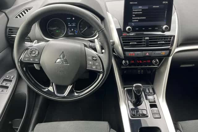 Mitsubishi Eclipse Cross (2025) thumbnail 61