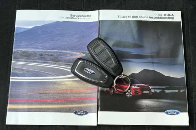 Ford Kuga (2023) thumbnail 4