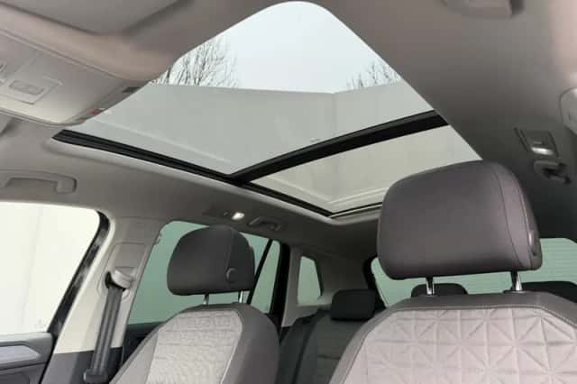 Volkswagen Tiguan (2022) thumbnail 5