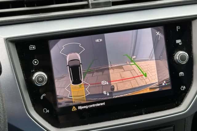 SEAT Arona (2021) thumbnail 4