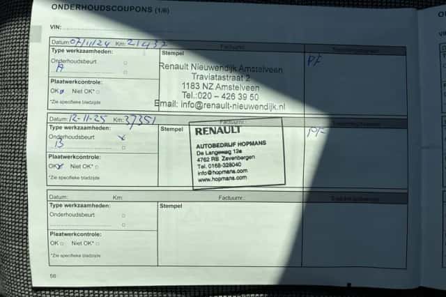 Renault Mégane E-Tech (2023) thumbnail 6