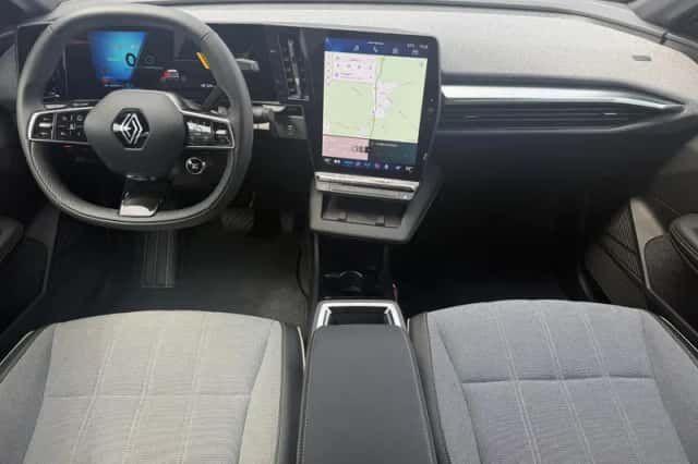 Renault Mégane E-Tech (2025) thumbnail 2