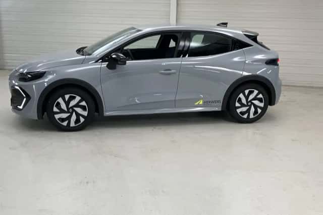 Renault Clio (2026) thumbnail 3