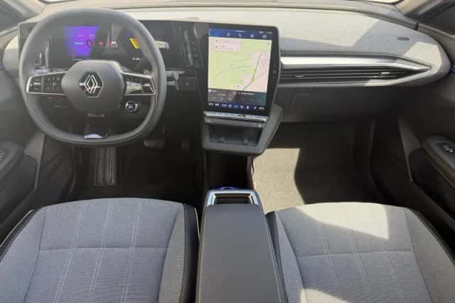 Renault Mégane E-Tech (2025) thumbnail 2