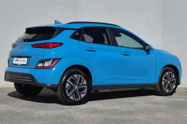 Hyundai Kona (2022) thumbnail 3