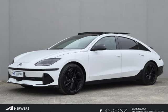Hyundai Ioniq 6 (2023) thumbnail 1