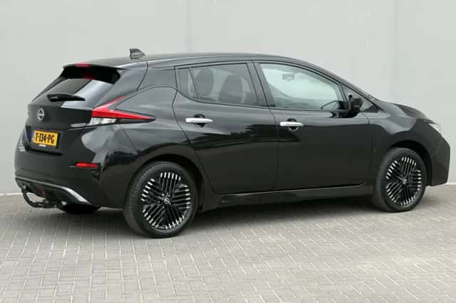 Nissan Leaf (2023) thumbnail 3