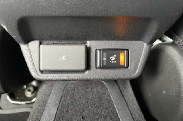 Nissan Leaf (2023) thumbnail 4
