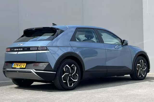 Hyundai Ioniq 5 (2022) thumbnail 3