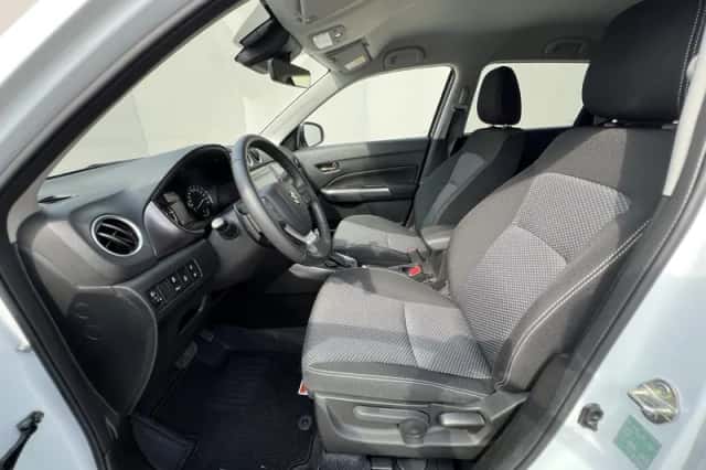 Suzuki Vitara (2025) thumbnail 6