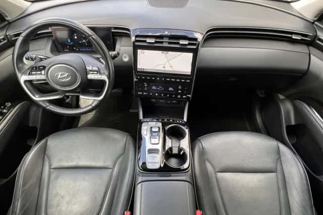 Hyundai Tucson (2022) thumbnail 2
