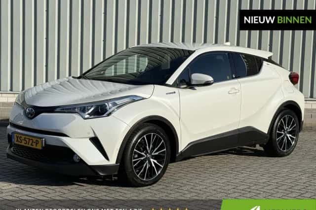 Toyota C-HR (2018) thumbnail 1