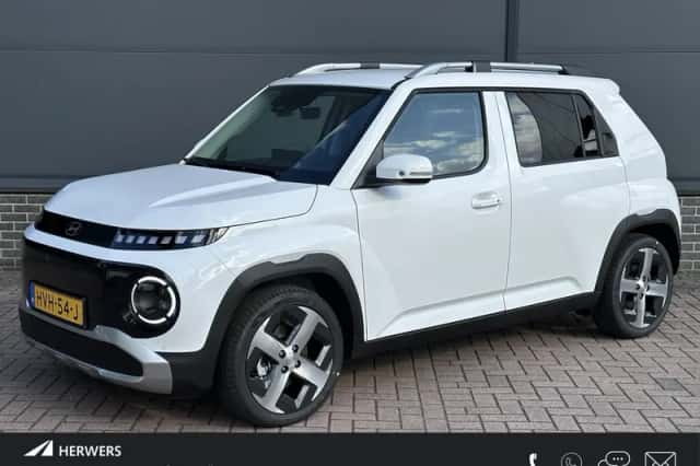 Hyundai Inster (2025) thumbnail 1
