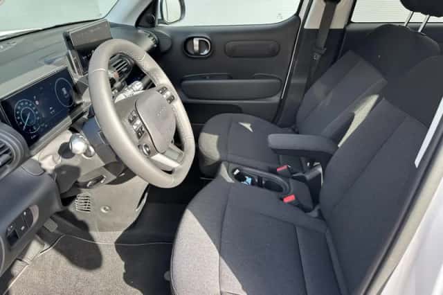 Hyundai Inster (2025) thumbnail 5
