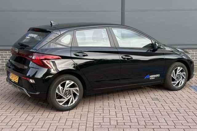 Hyundai i20 (2025) thumbnail 3