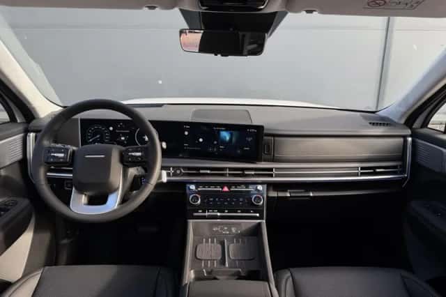 Hyundai Santa Fe (2025) thumbnail 2