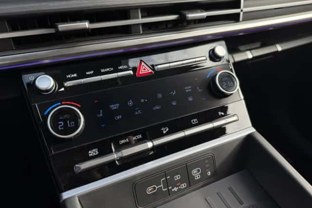 Hyundai Santa Fe (2025) thumbnail 13