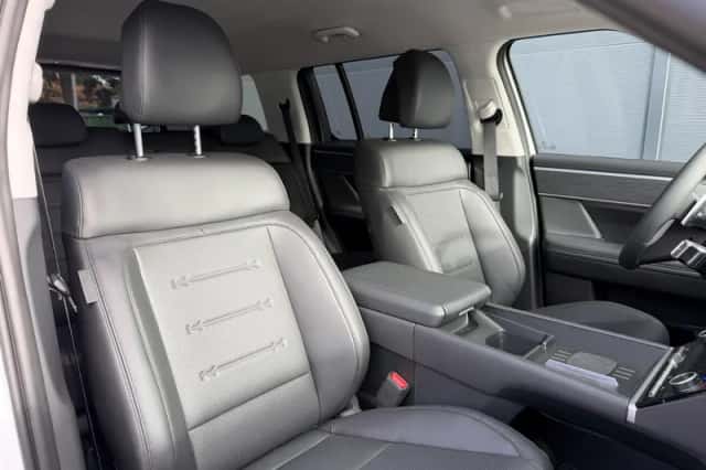 Hyundai Santa Fe (2025) thumbnail 38