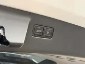 Hyundai Santa Fe (2025) thumbnail 48