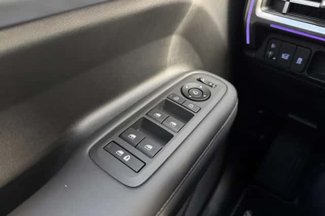 Hyundai Santa Fe (2025) thumbnail 14