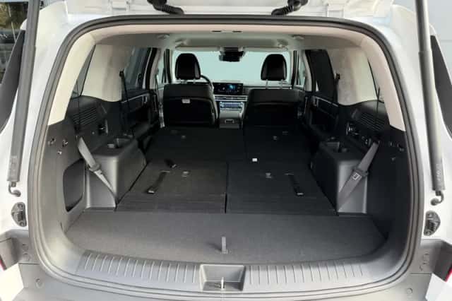 Hyundai Santa Fe (2025) thumbnail 26