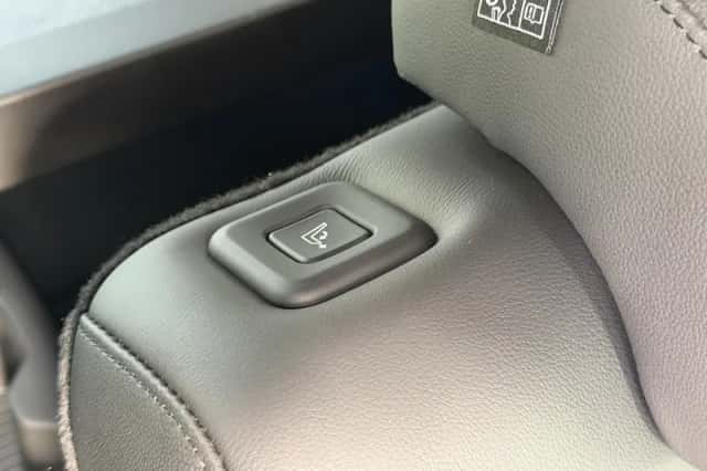 Hyundai Santa Fe (2025) thumbnail 30