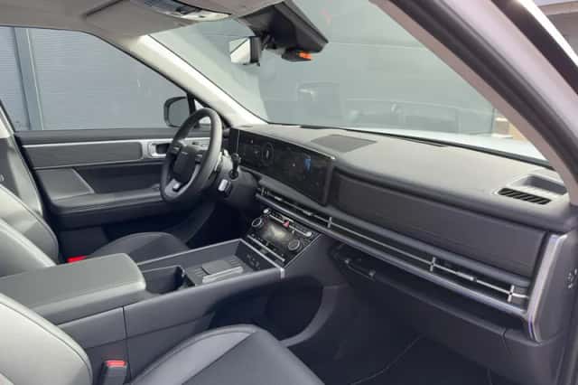 Hyundai Santa Fe (2025) thumbnail 43
