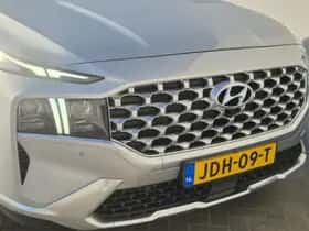 Hyundai Santa Fe (2022) thumbnail 32