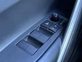 Toyota Corolla (2024) thumbnail 19